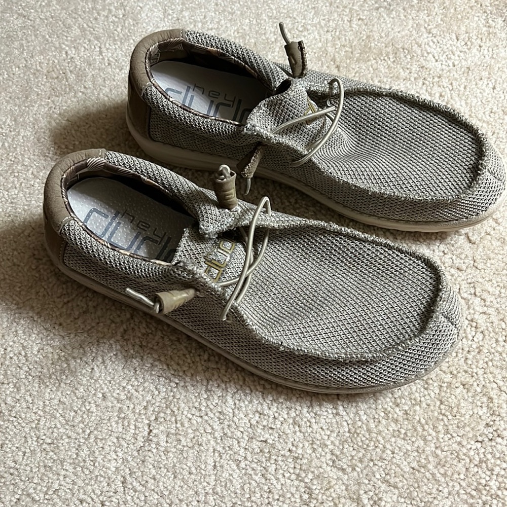 Tan hey dude’s size 7